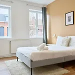 - Beautiful 4 Bedrooms House With Terrace! Apartamento