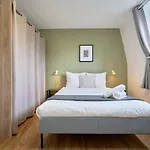 아파트 - Beautiful 4 Bedrooms House With Terrace! *