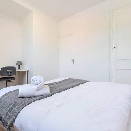 Apartmán - Beautiful 4 Bedrooms House With Terrace!