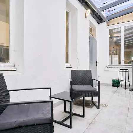 - Beautiful 4 Bedrooms House With Terrace! Lägenhet Roubaix